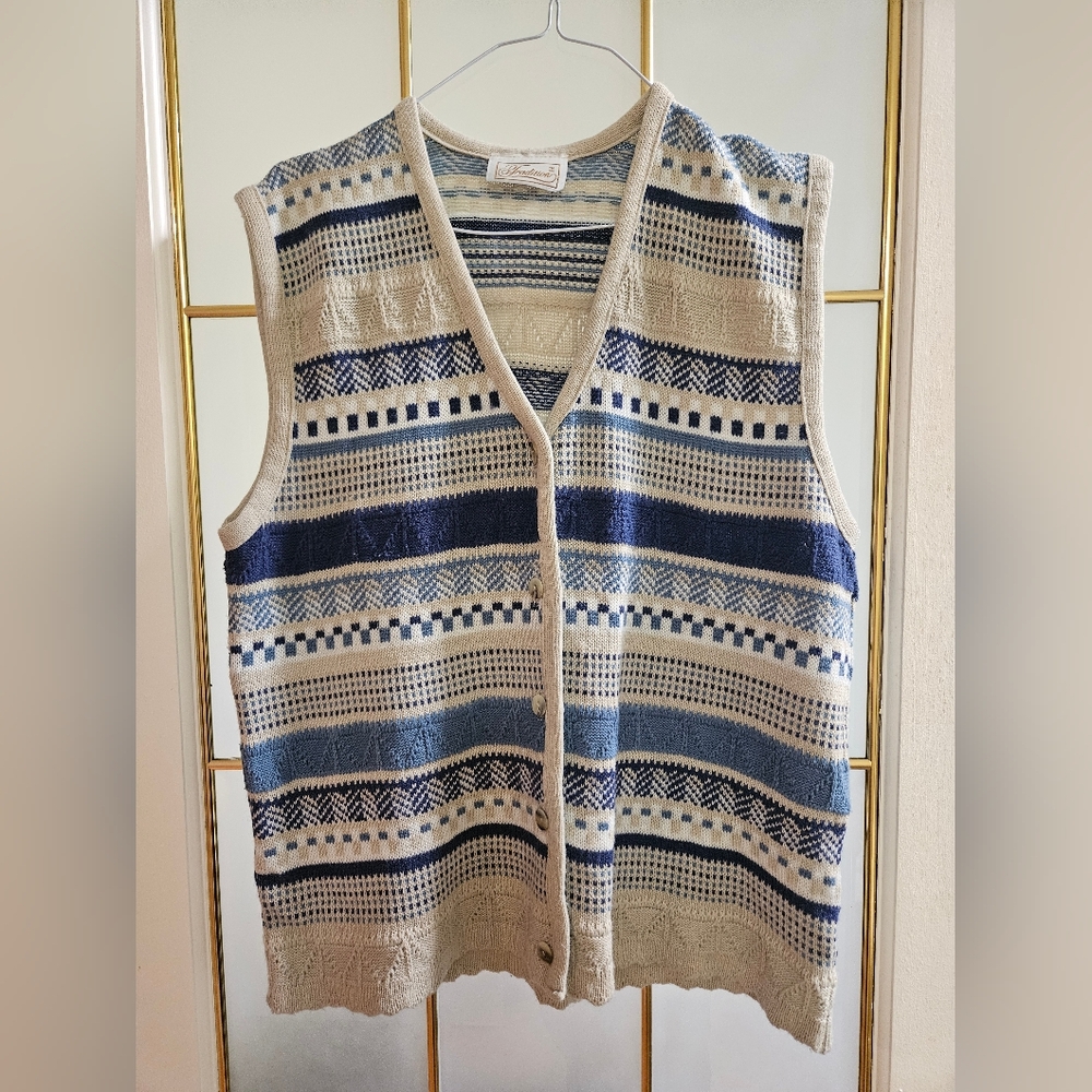 Vintage vest by Traditions. Size Large